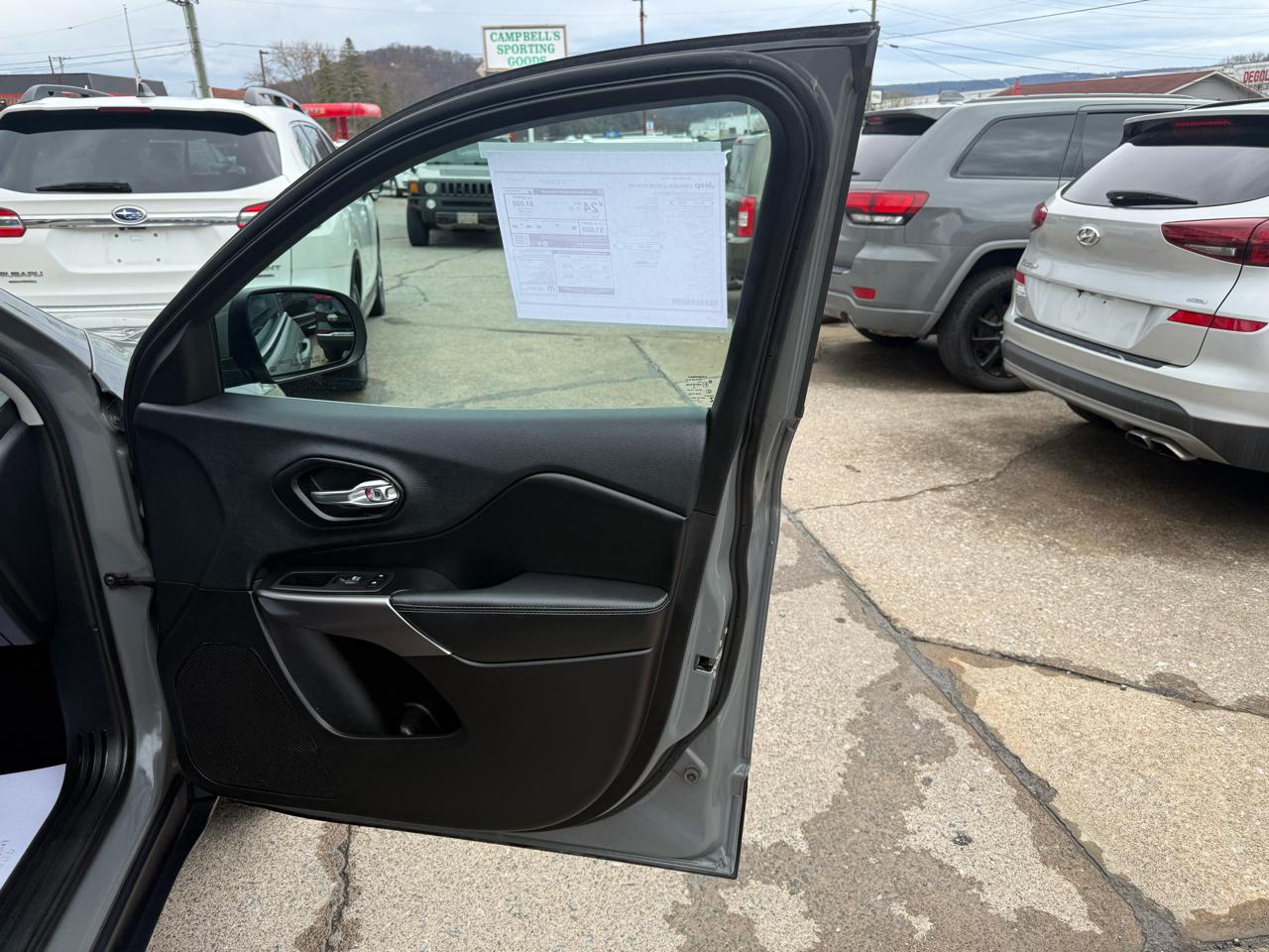 Jeep Cherokee Latitude Plus 4WD 2019