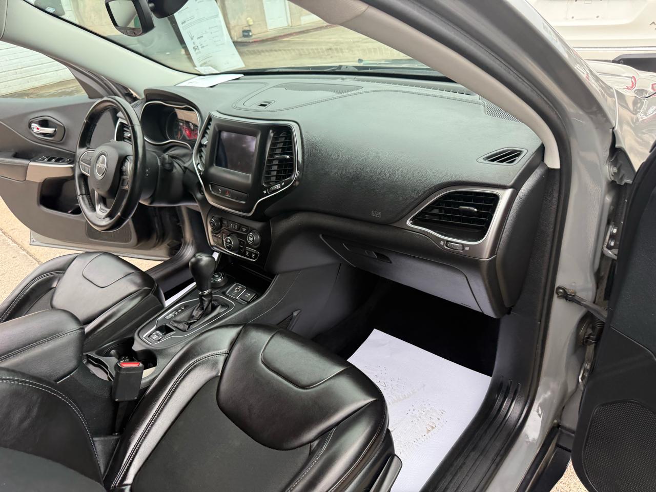 Jeep Cherokee Latitude Plus 4WD 2019