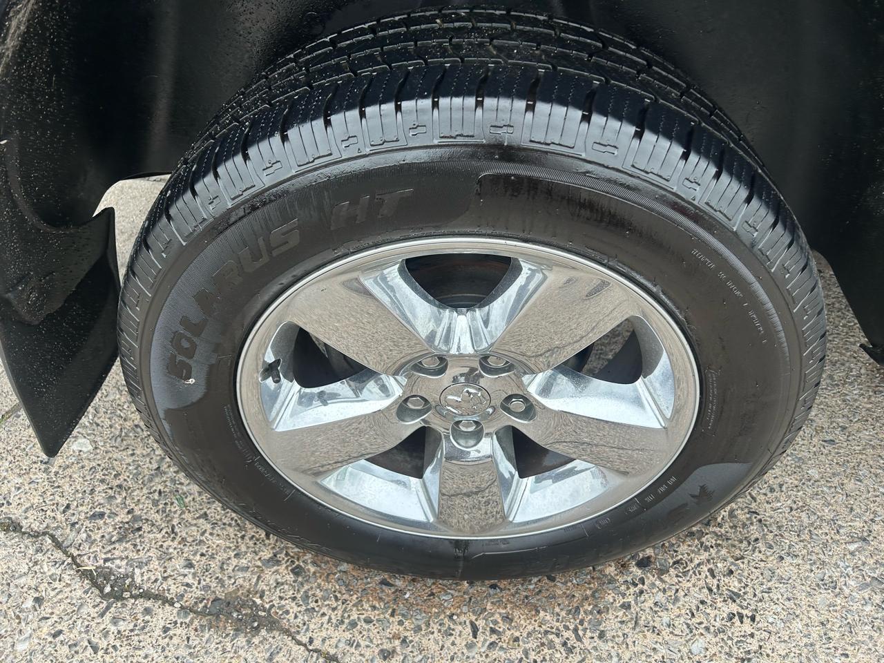 RAM 1500 SLT Crew Cab SWB 4WD 2015