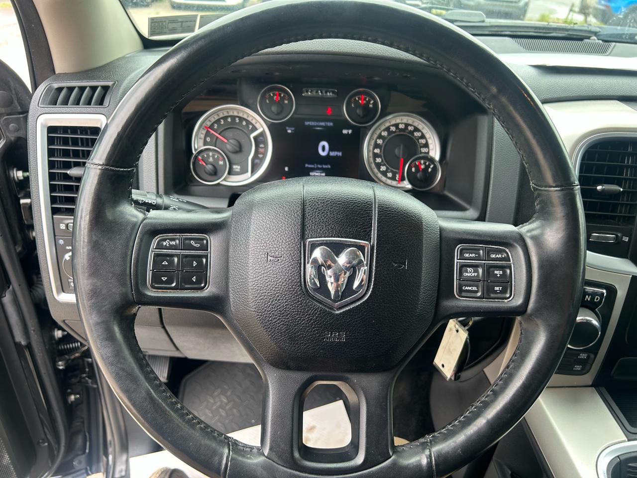 RAM 1500 SLT Crew Cab SWB 4WD 2015