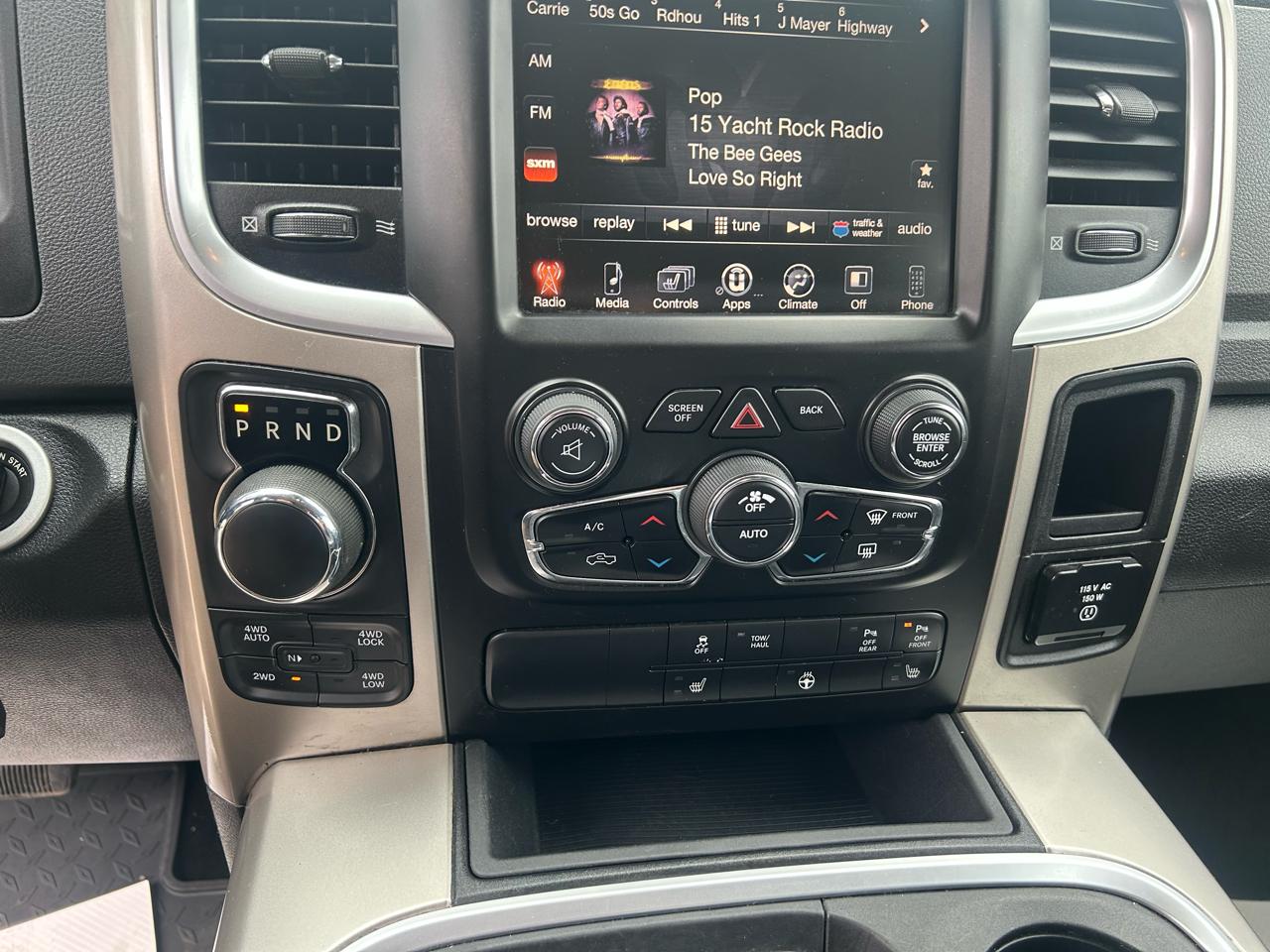 RAM 1500 SLT Crew Cab SWB 4WD 2015