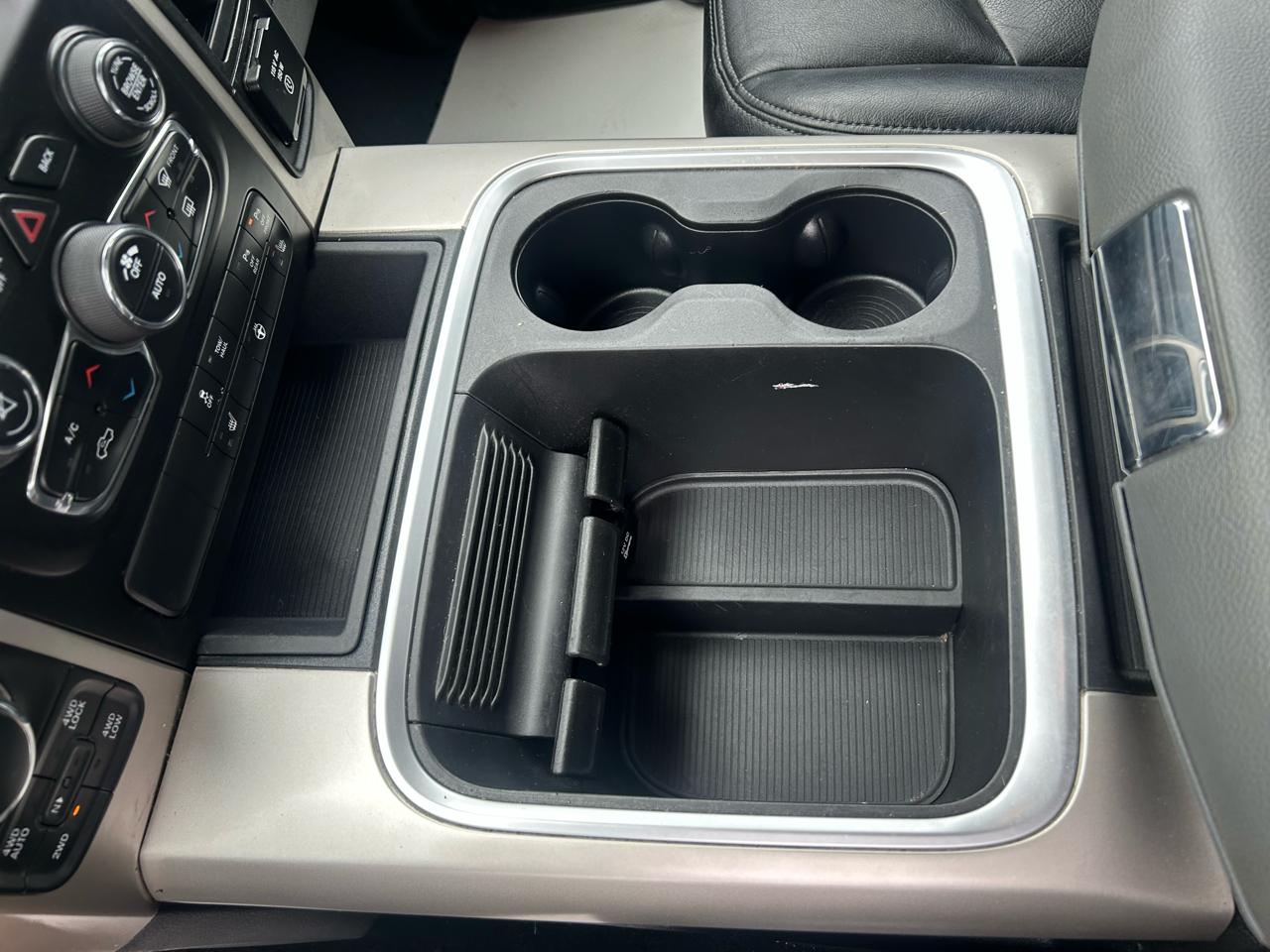 RAM 1500 SLT Crew Cab SWB 4WD 2015