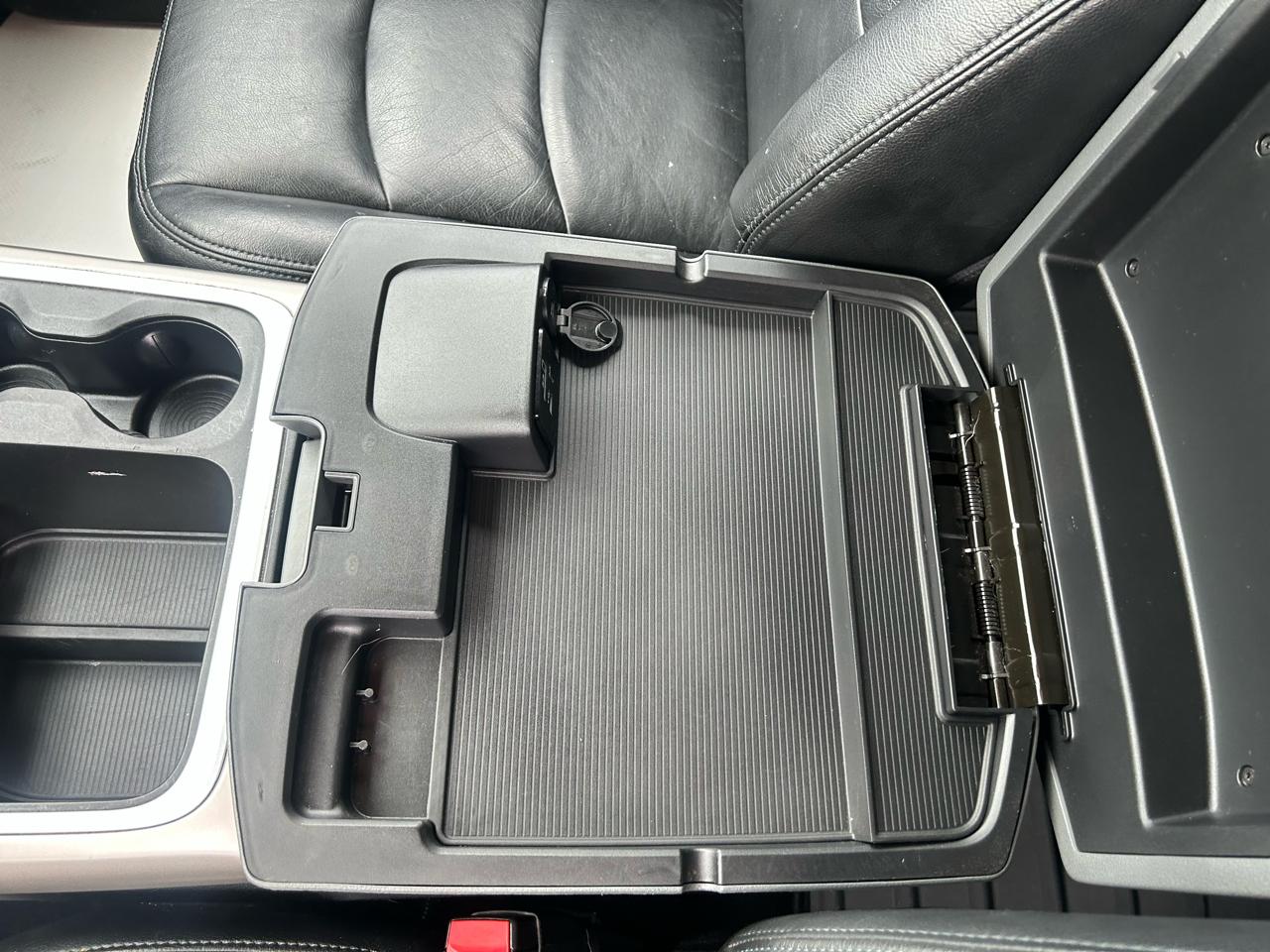 RAM 1500 SLT Crew Cab SWB 4WD 2015