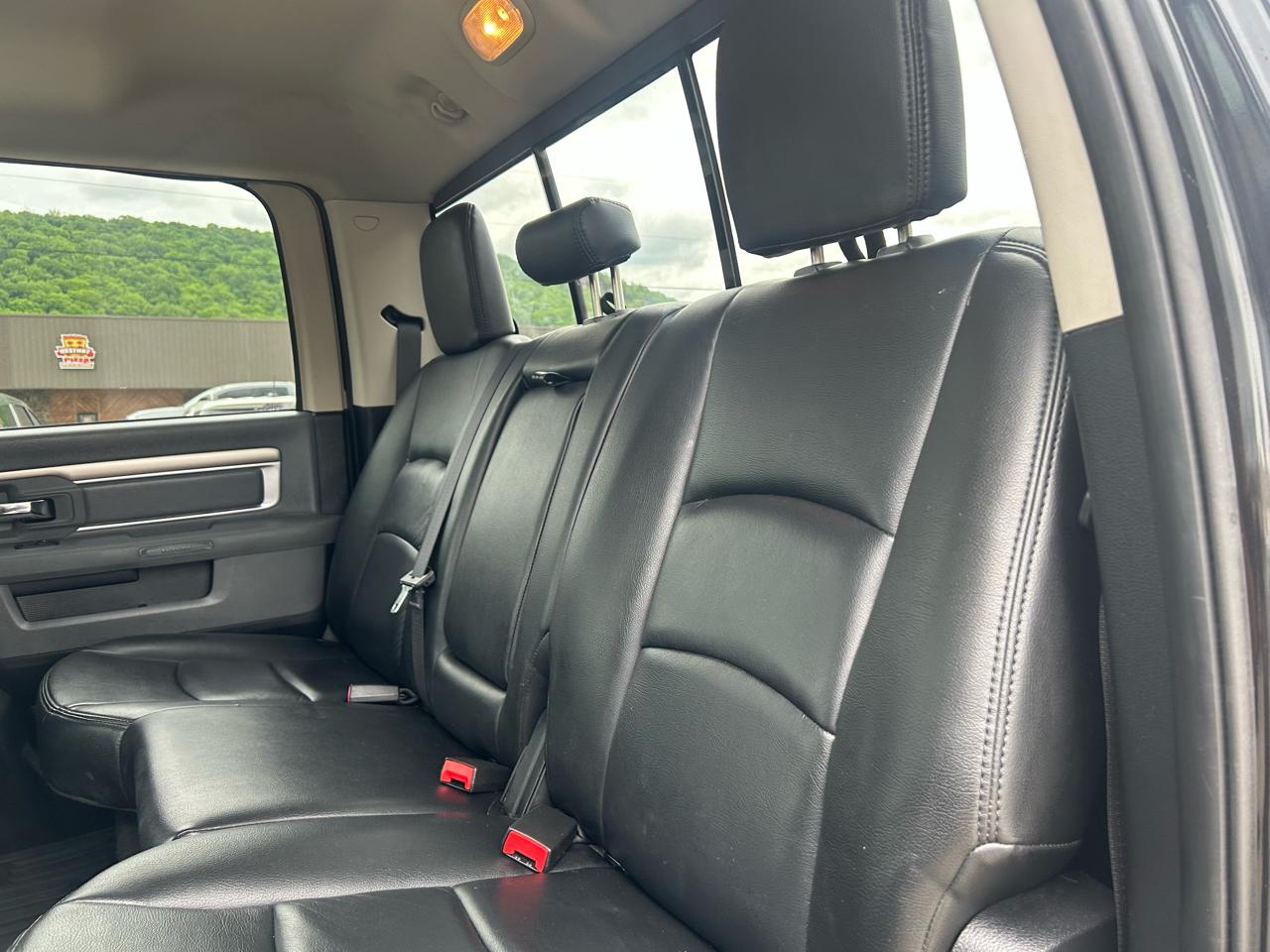 RAM 1500 SLT Crew Cab SWB 4WD 2015