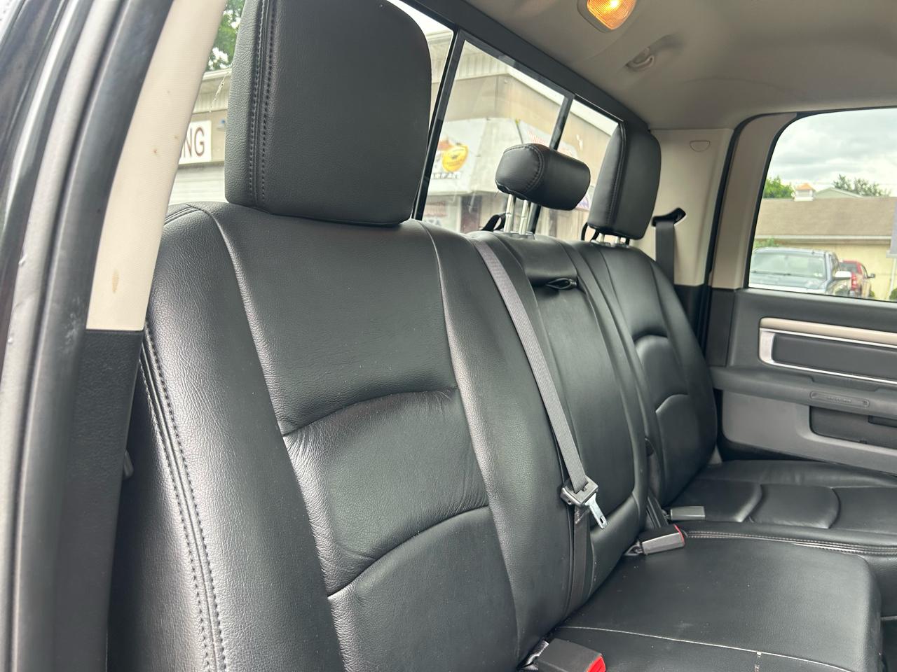 RAM 1500 SLT Crew Cab SWB 4WD 2015