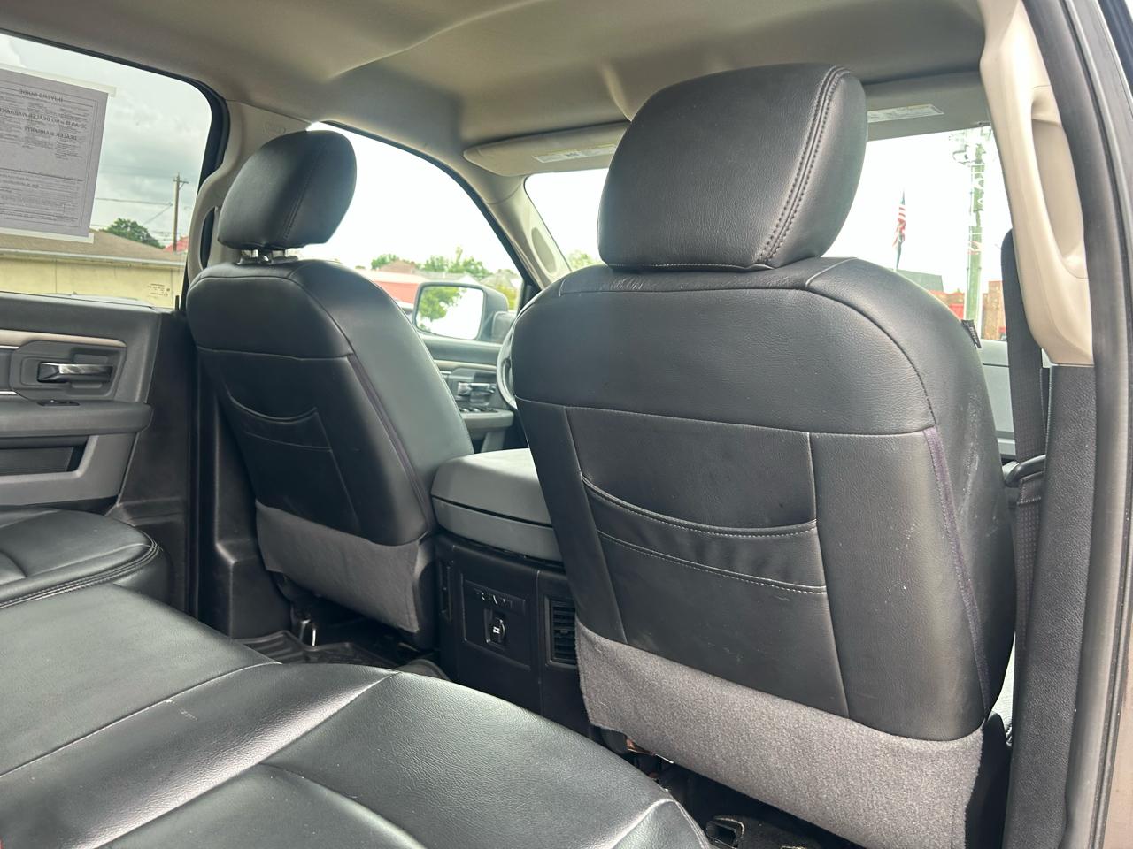 RAM 1500 SLT Crew Cab SWB 4WD 2015