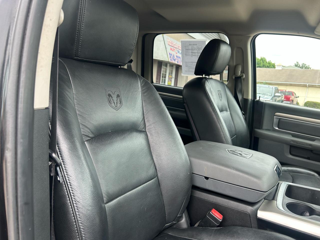 RAM 1500 SLT Crew Cab SWB 4WD 2015