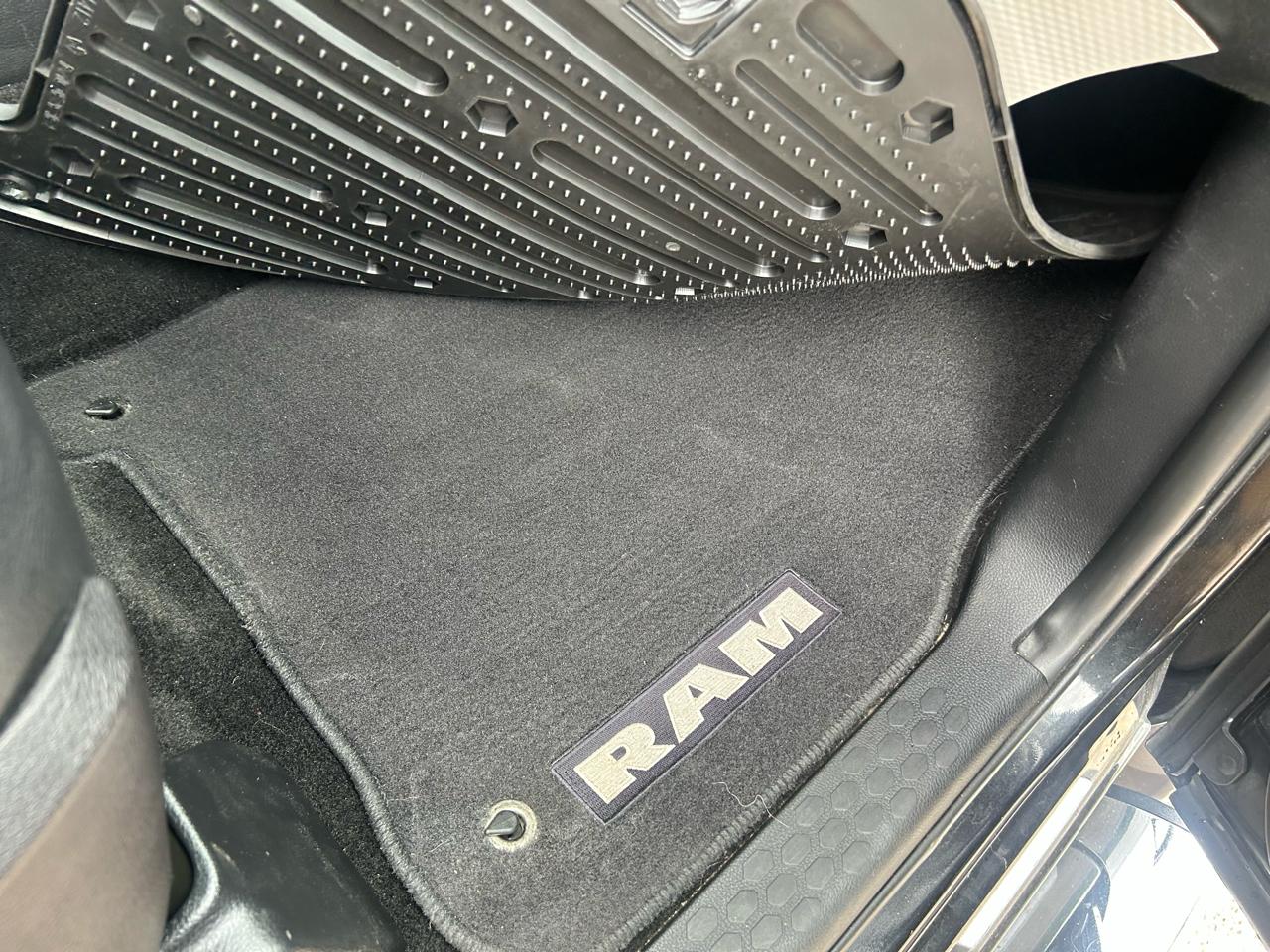 RAM 1500 SLT Crew Cab SWB 4WD 2015