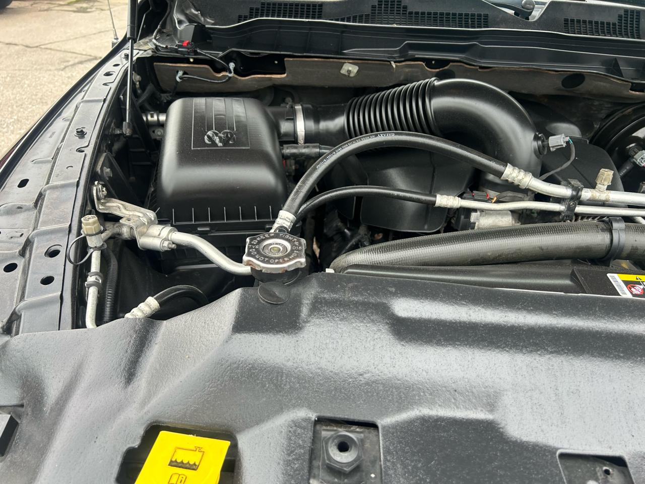 RAM 1500 SLT Crew Cab SWB 4WD 2015