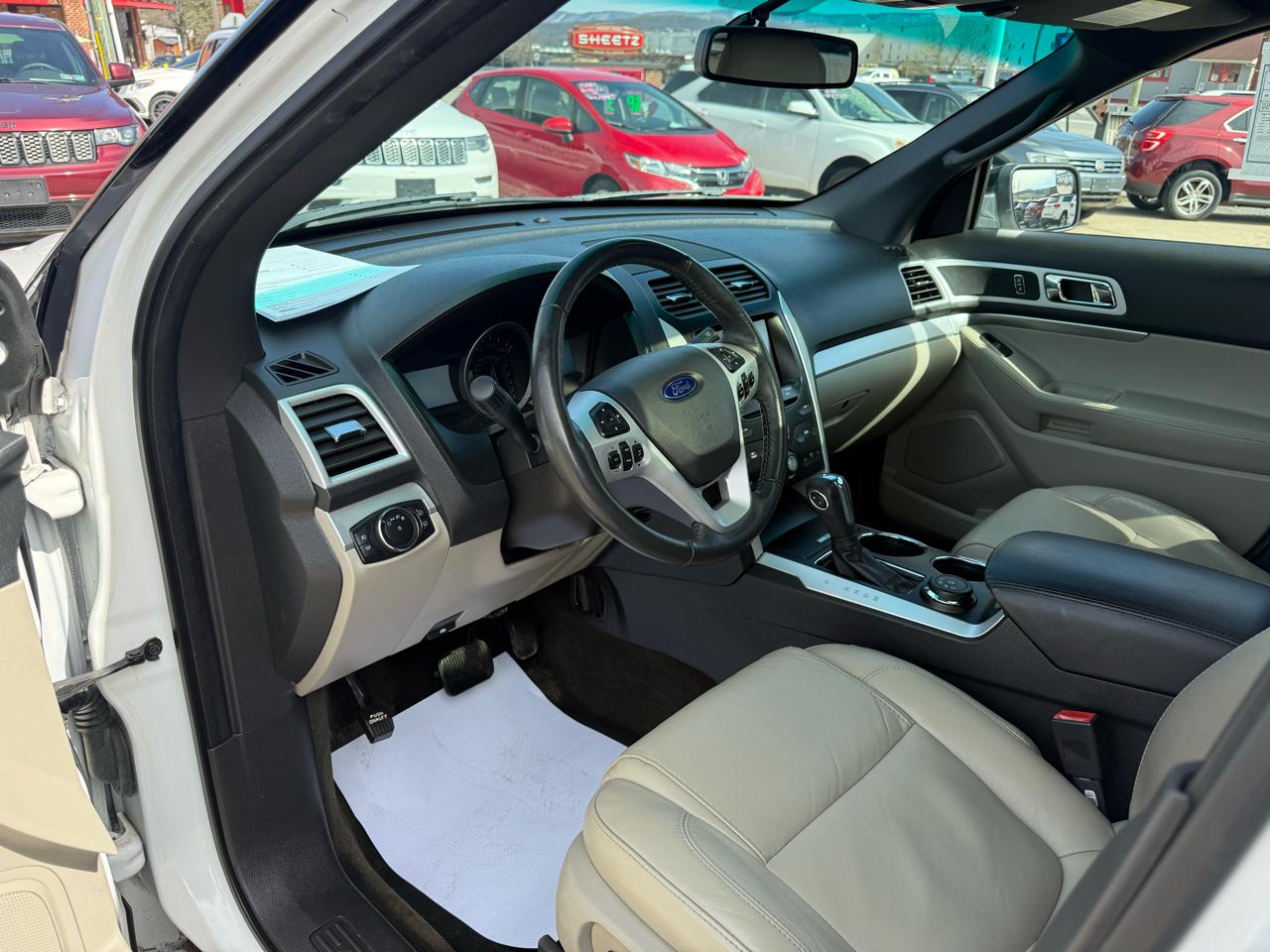 Ford Explorer XLT 4WD 2013