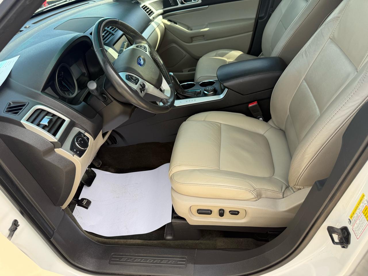 Ford Explorer XLT 4WD 2013