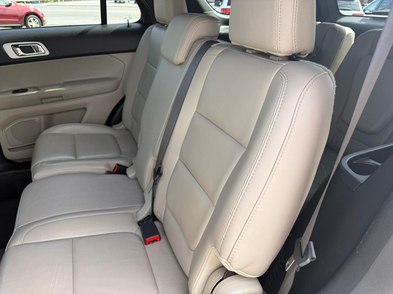 Ford Explorer XLT 4WD 2013