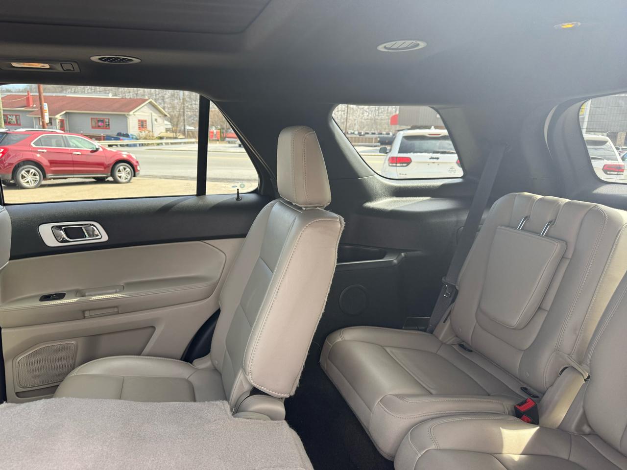 Ford Explorer XLT 4WD 2013