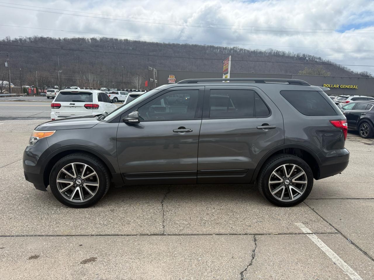 Ford Explorer XLT 4WD 2015