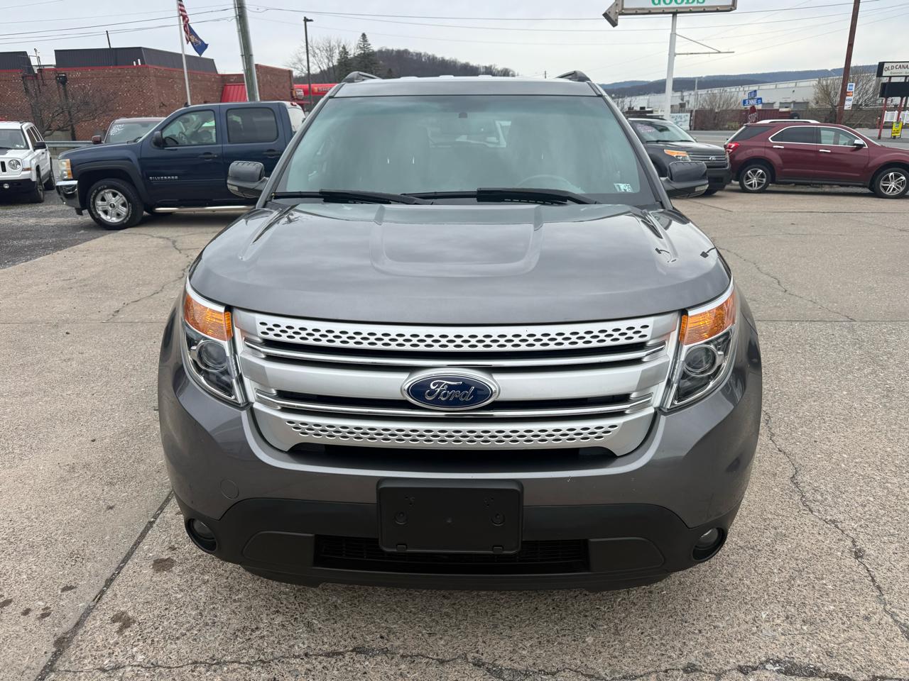 Ford Explorer XLT 4WD 2011