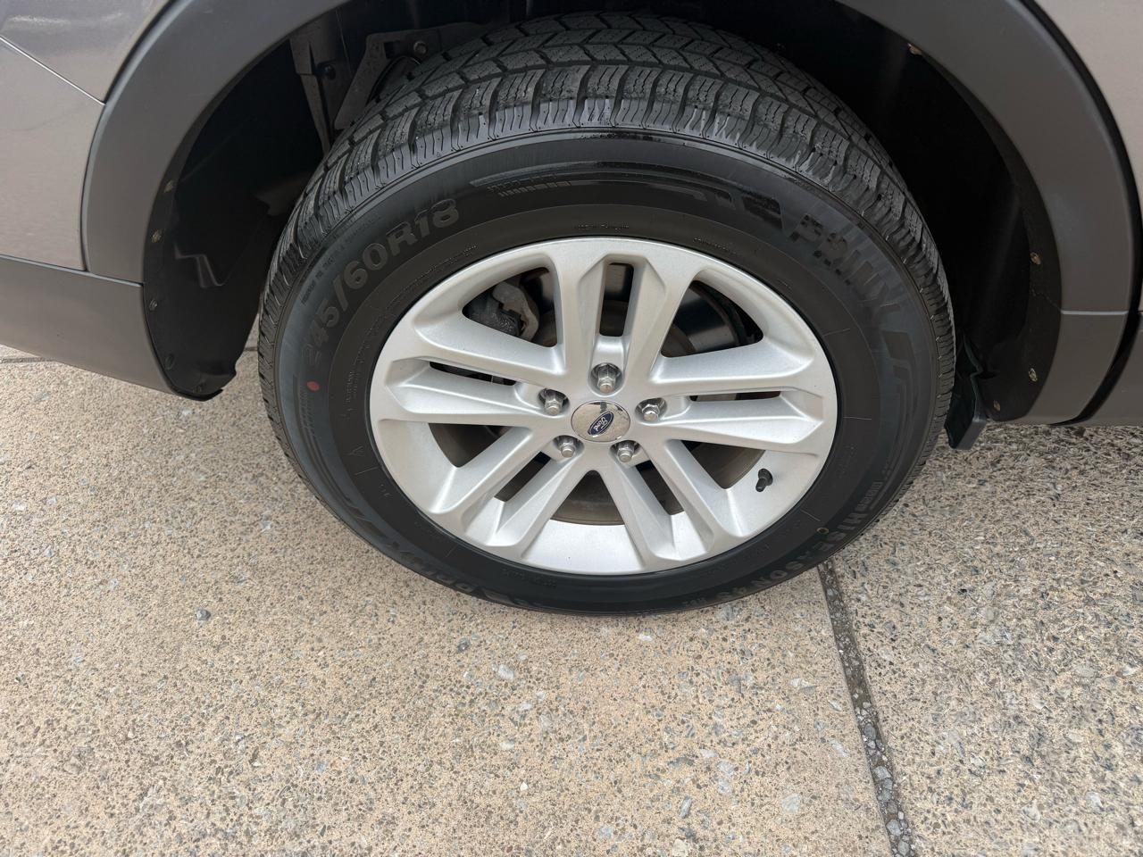 Ford Explorer XLT 4WD 2011