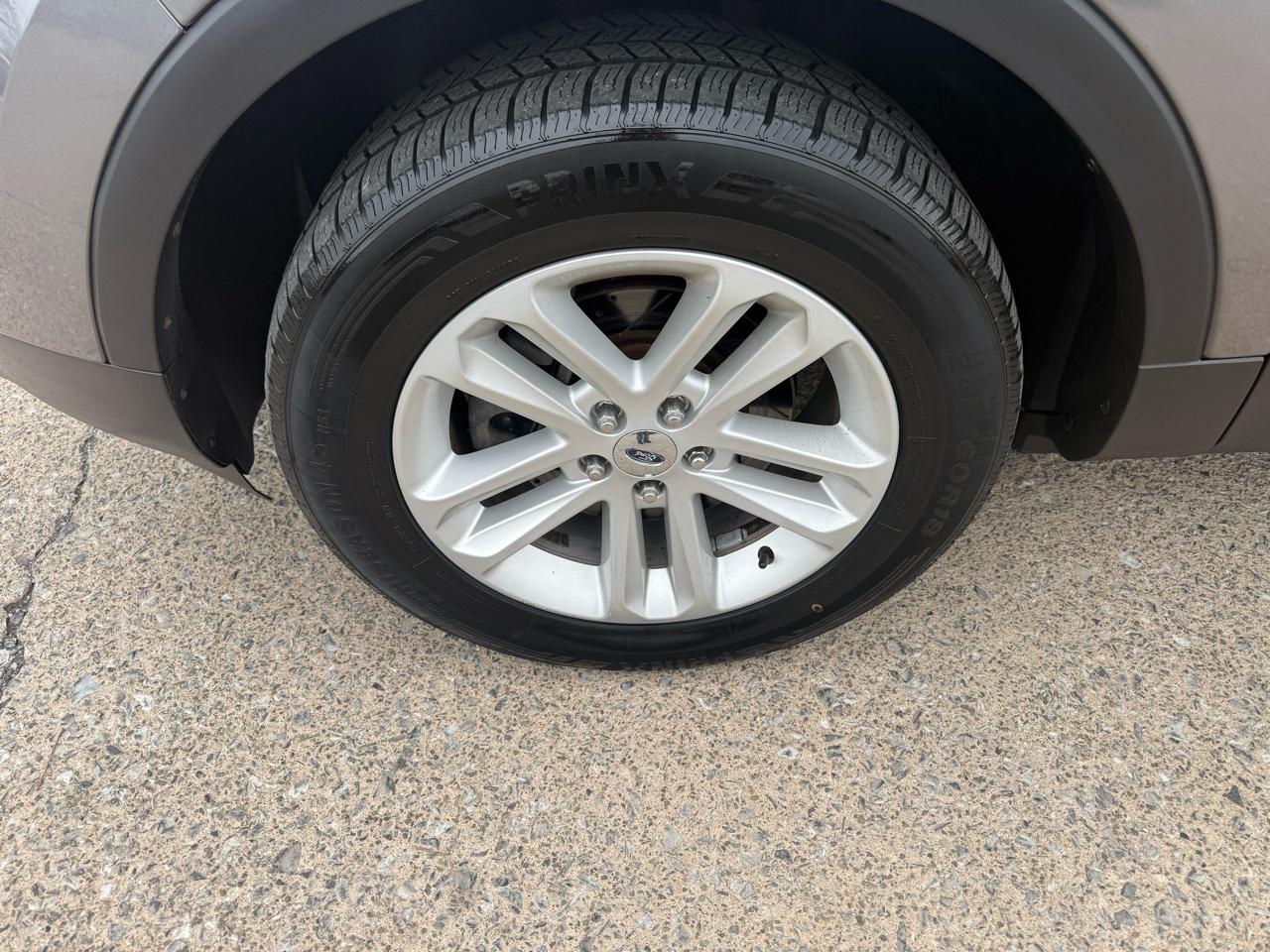 Ford Explorer XLT 4WD 2011