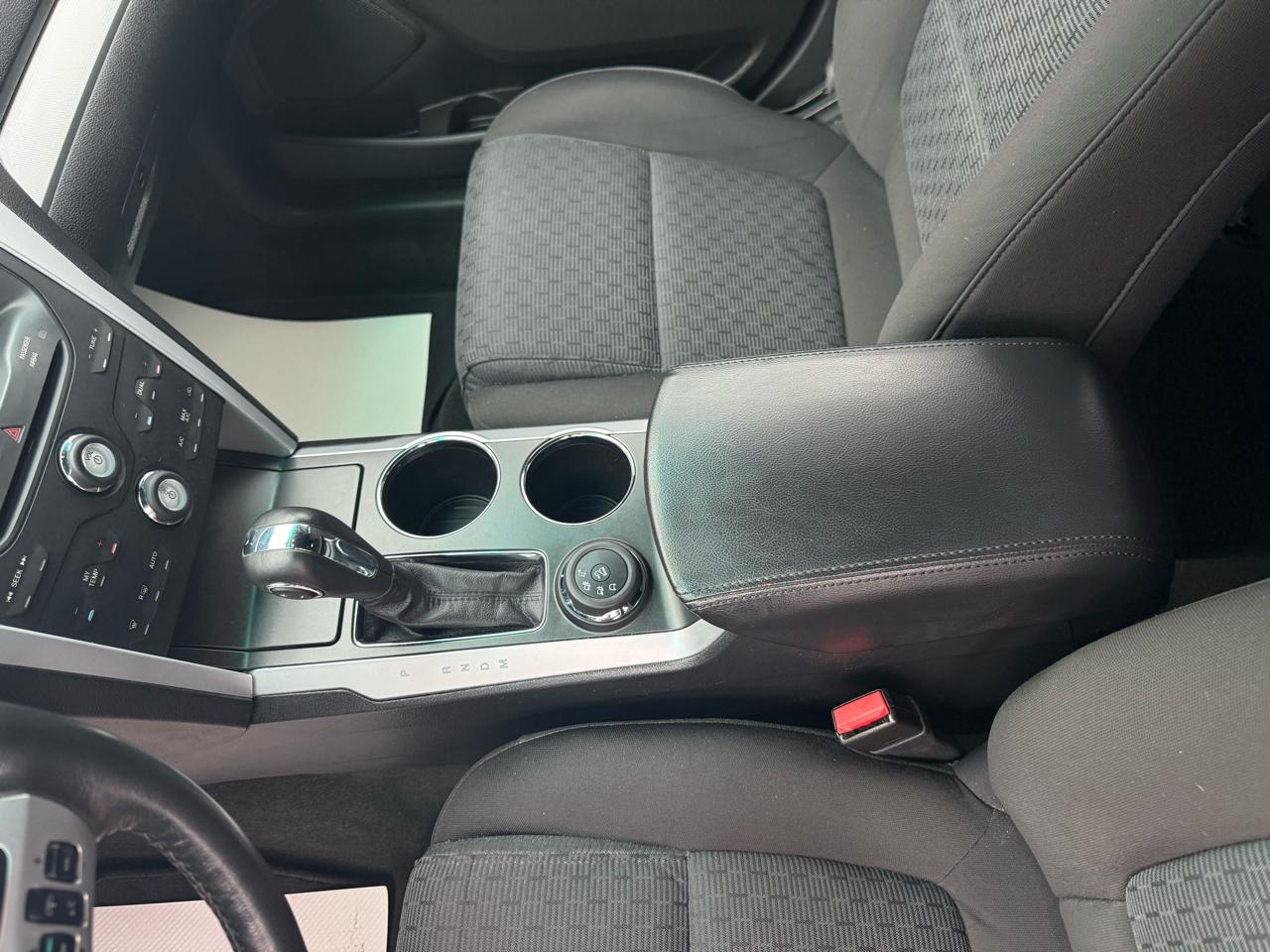 Ford Explorer XLT 4WD 2011