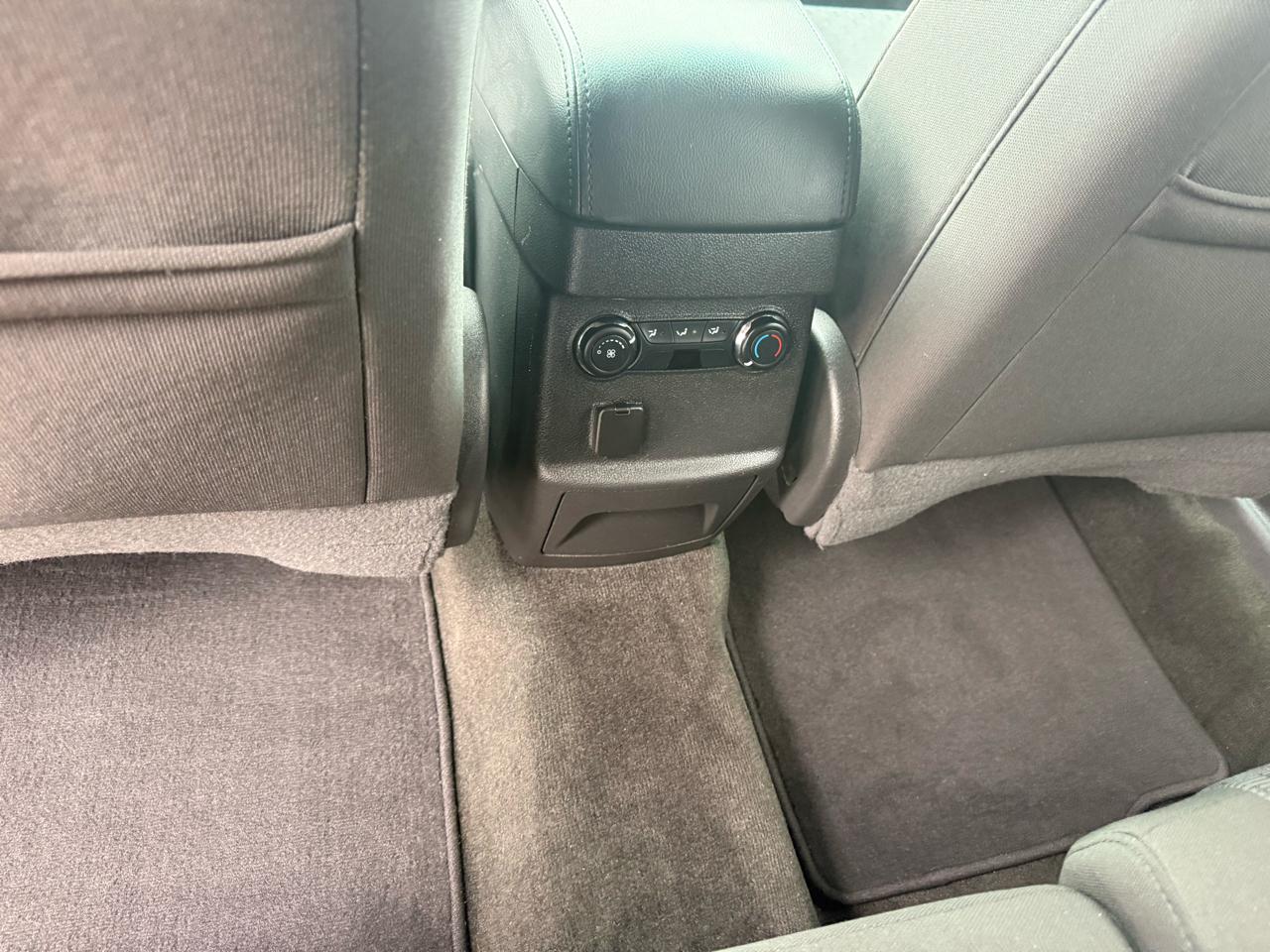 Ford Explorer XLT 4WD 2011