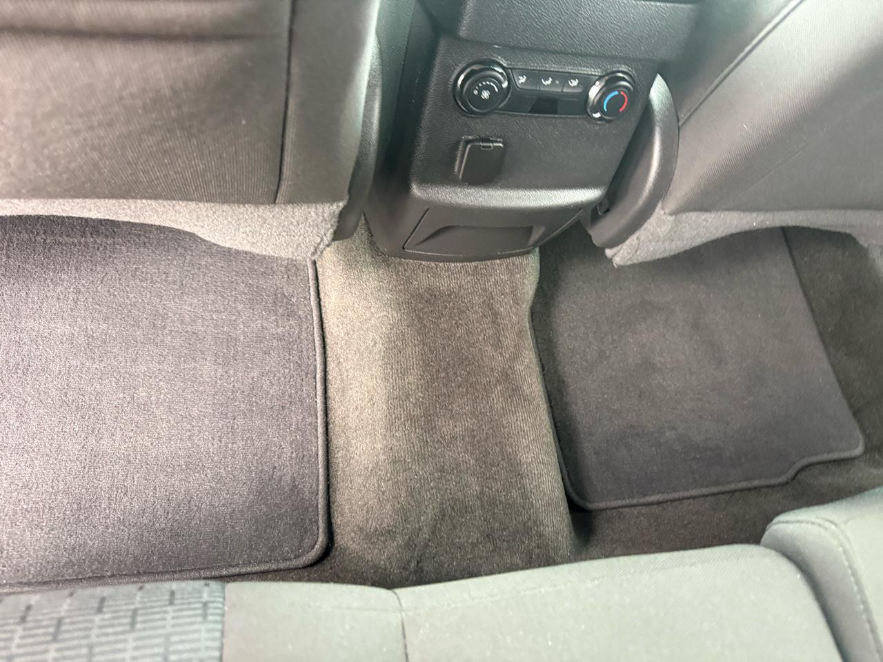 Ford Explorer XLT 4WD 2011