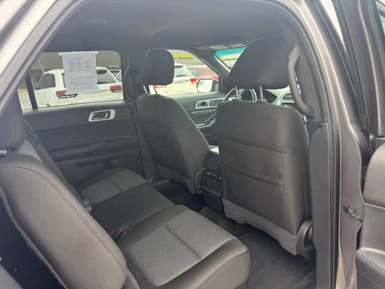 Ford Explorer XLT 4WD 2011