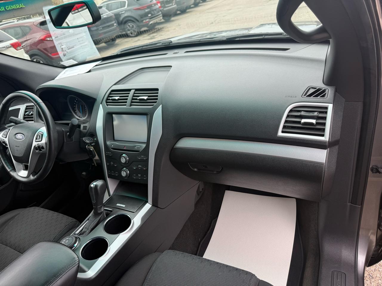 Ford Explorer XLT 4WD 2011