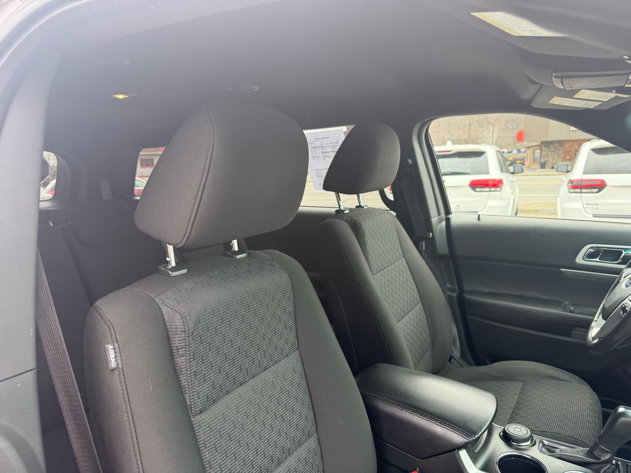 Ford Explorer XLT 4WD 2011