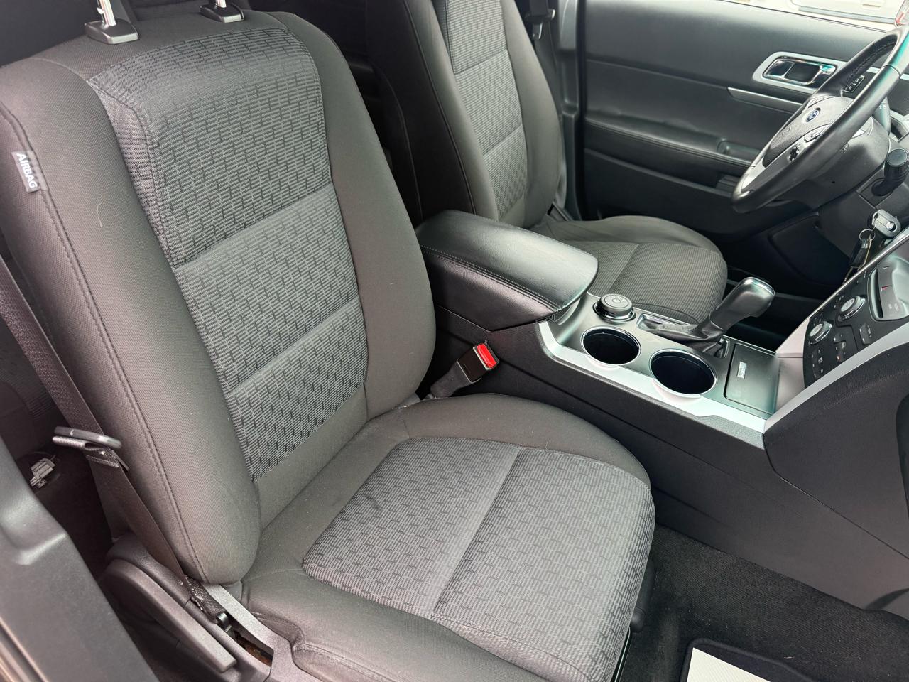 Ford Explorer XLT 4WD 2011