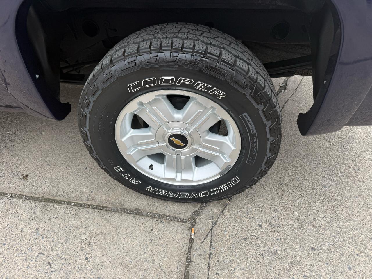 Chevrolet Silverado 1500 LT Crew Cab 4WD 2012