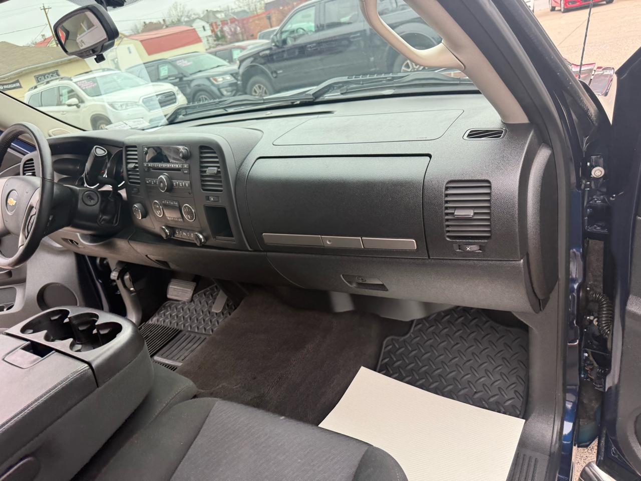 Chevrolet Silverado 1500 LT Crew Cab 4WD 2012