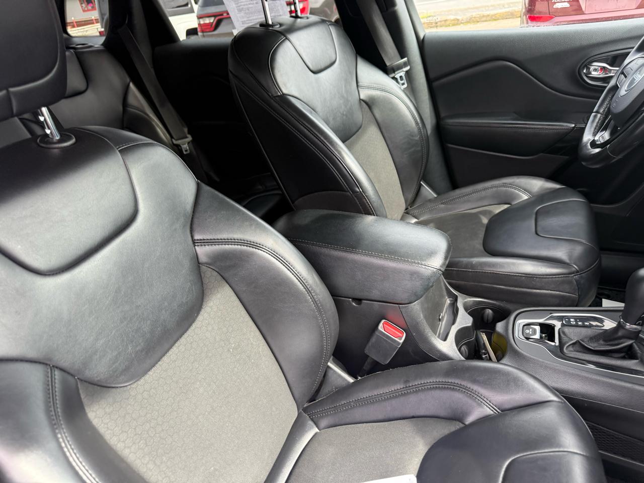 Jeep Cherokee Latitude Plus 4WD 2020