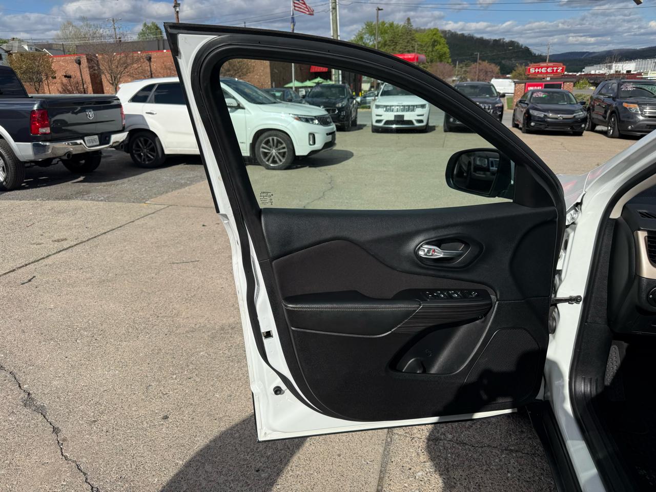 Jeep Cherokee Latitude 4WD 2015