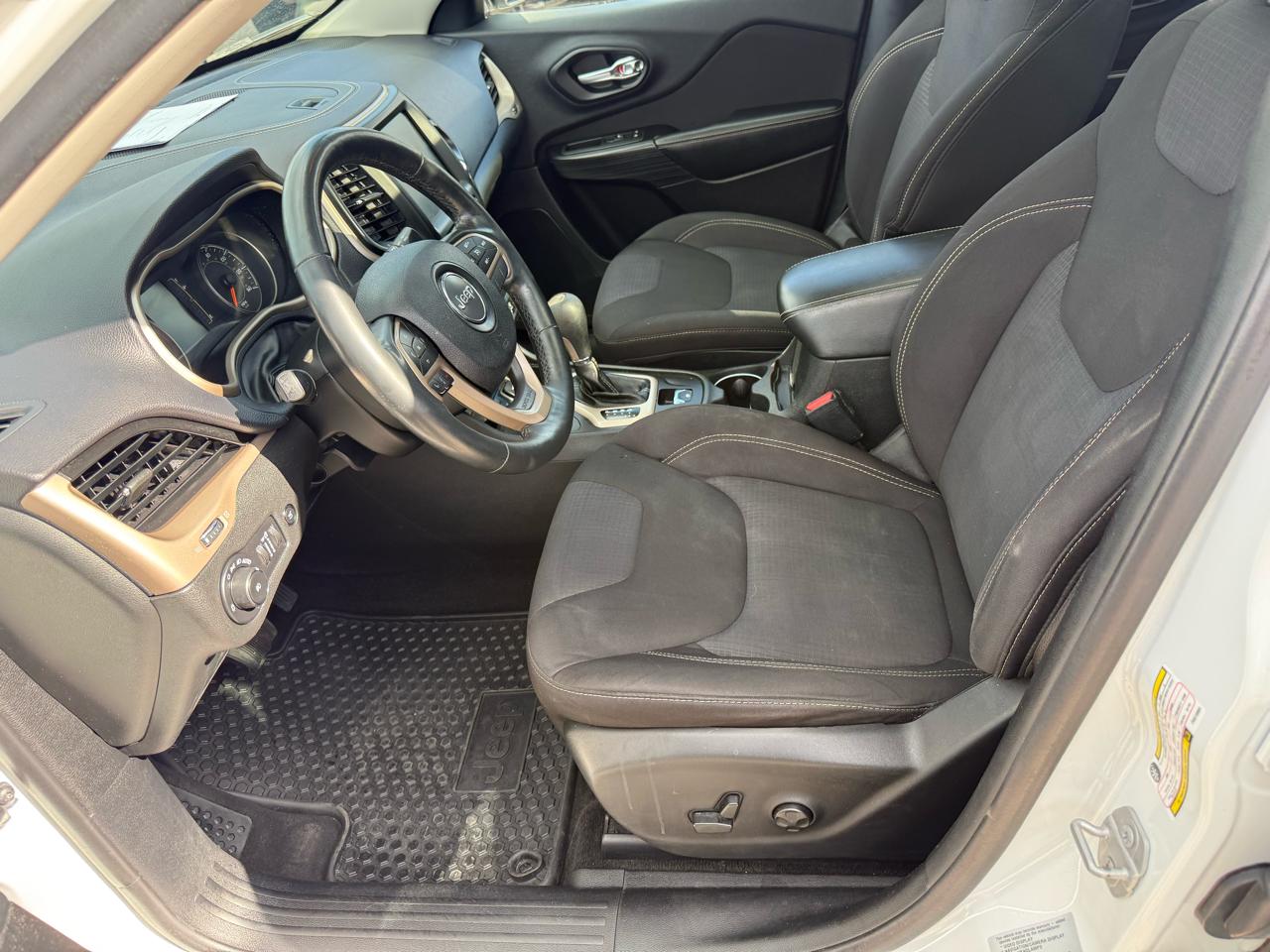 Jeep Cherokee Latitude 4WD 2015