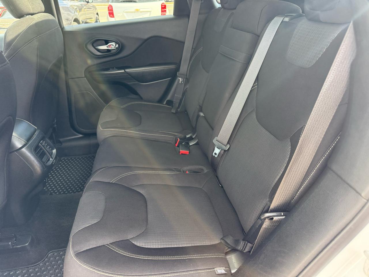 Jeep Cherokee Latitude 4WD 2015