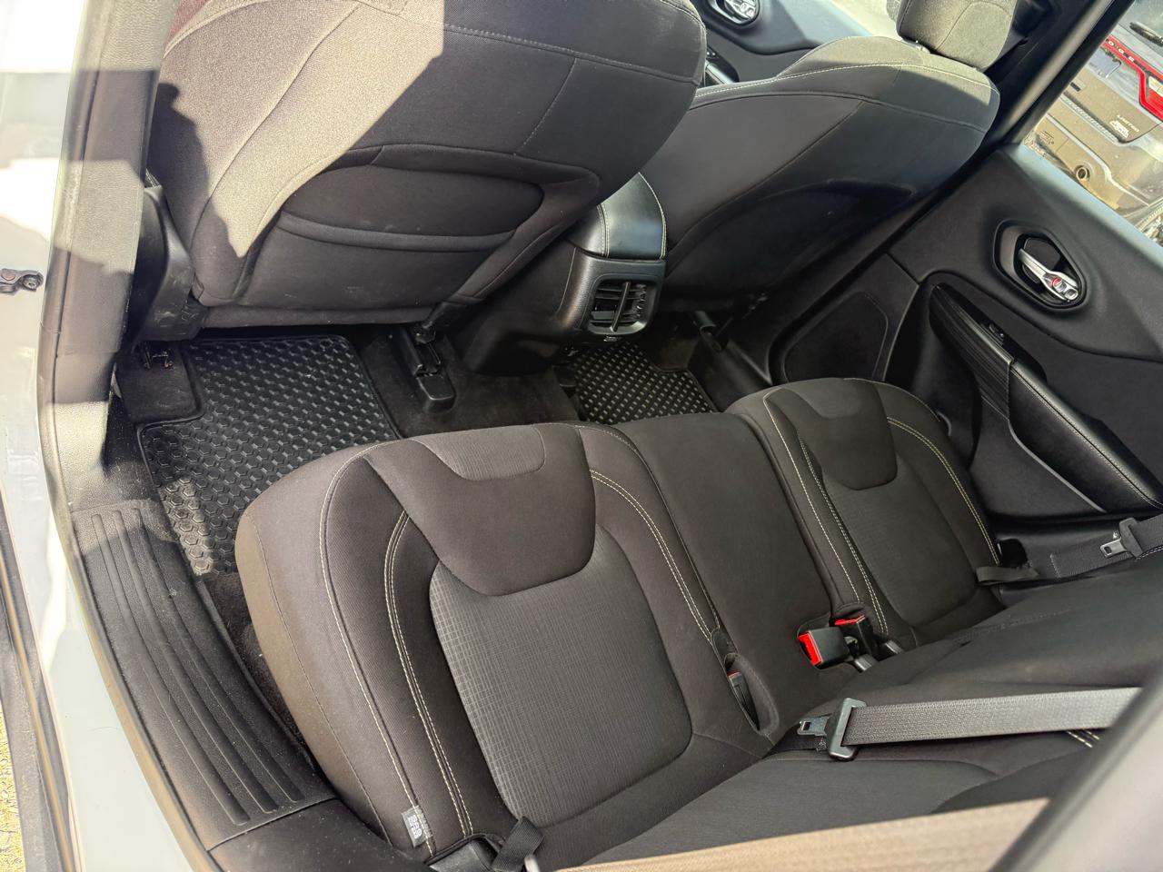 Jeep Cherokee Latitude 4WD 2015