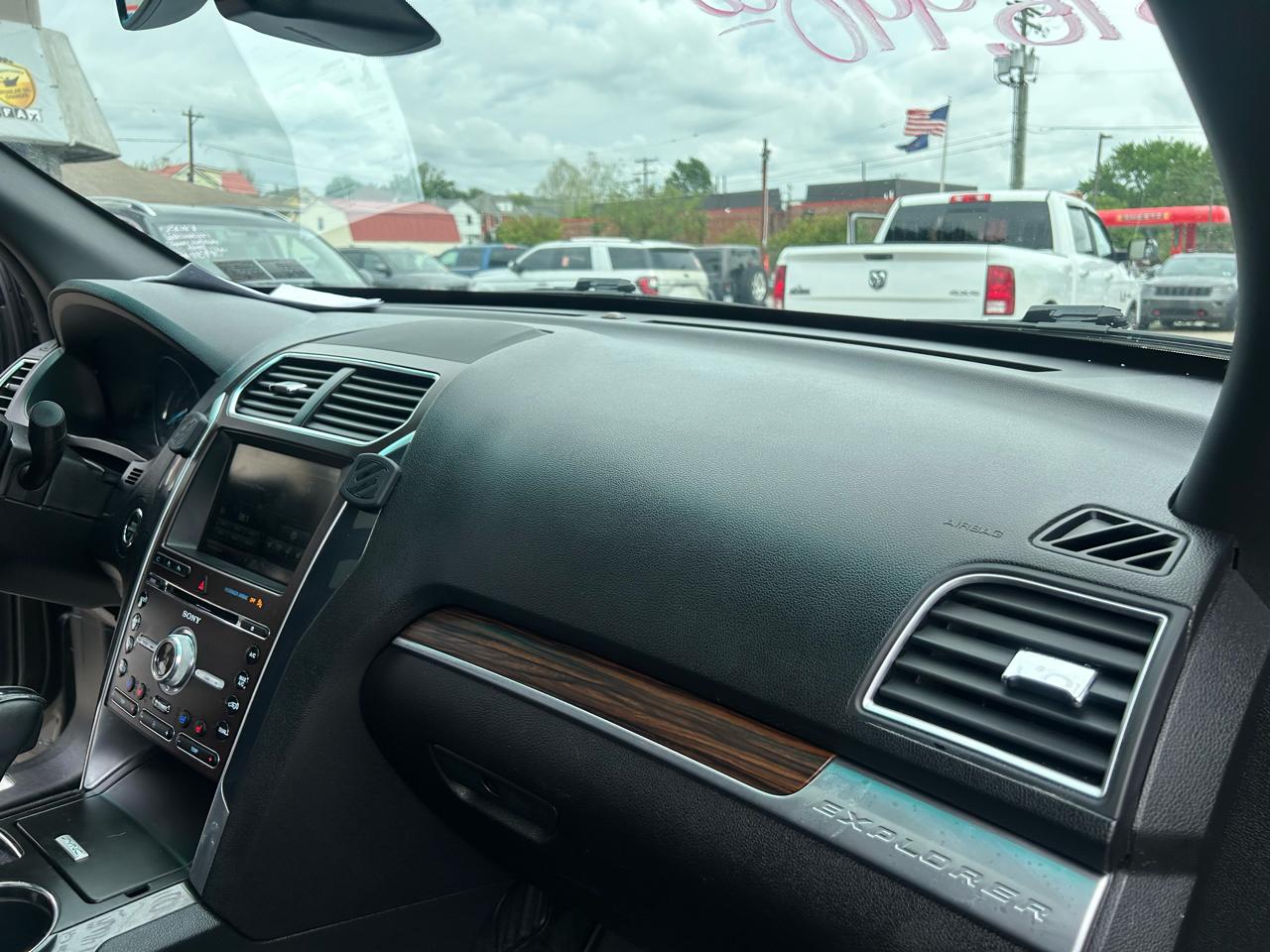 Ford Explorer Limited 4WD 2016