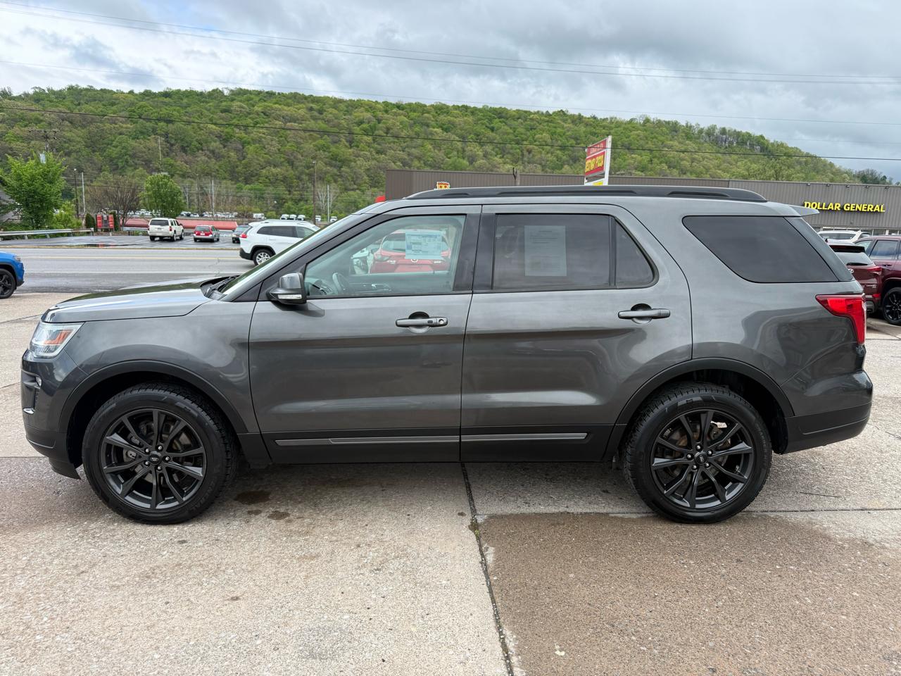 Ford Explorer XLT 4WD 2018