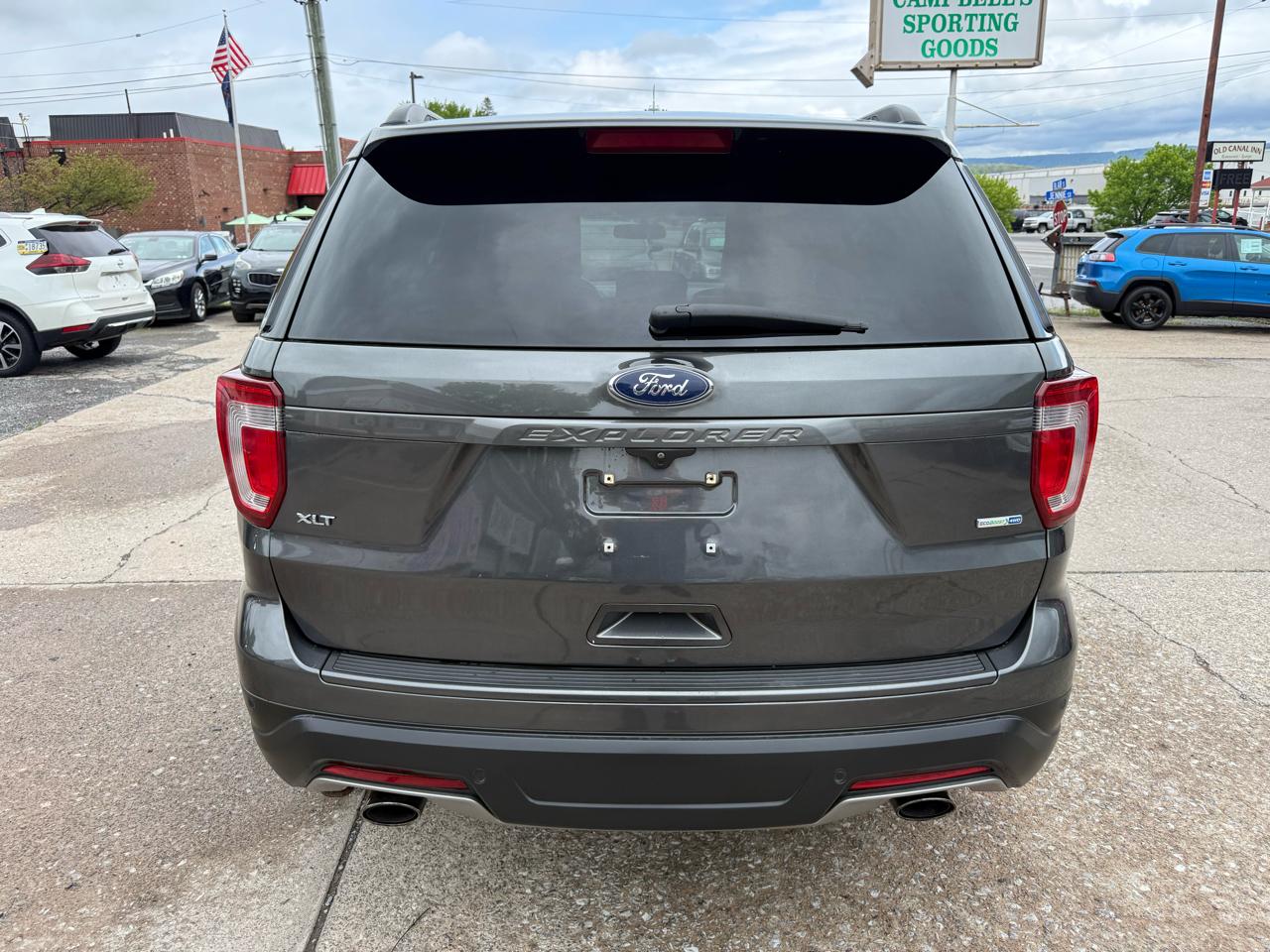 Ford Explorer XLT 4WD 2018