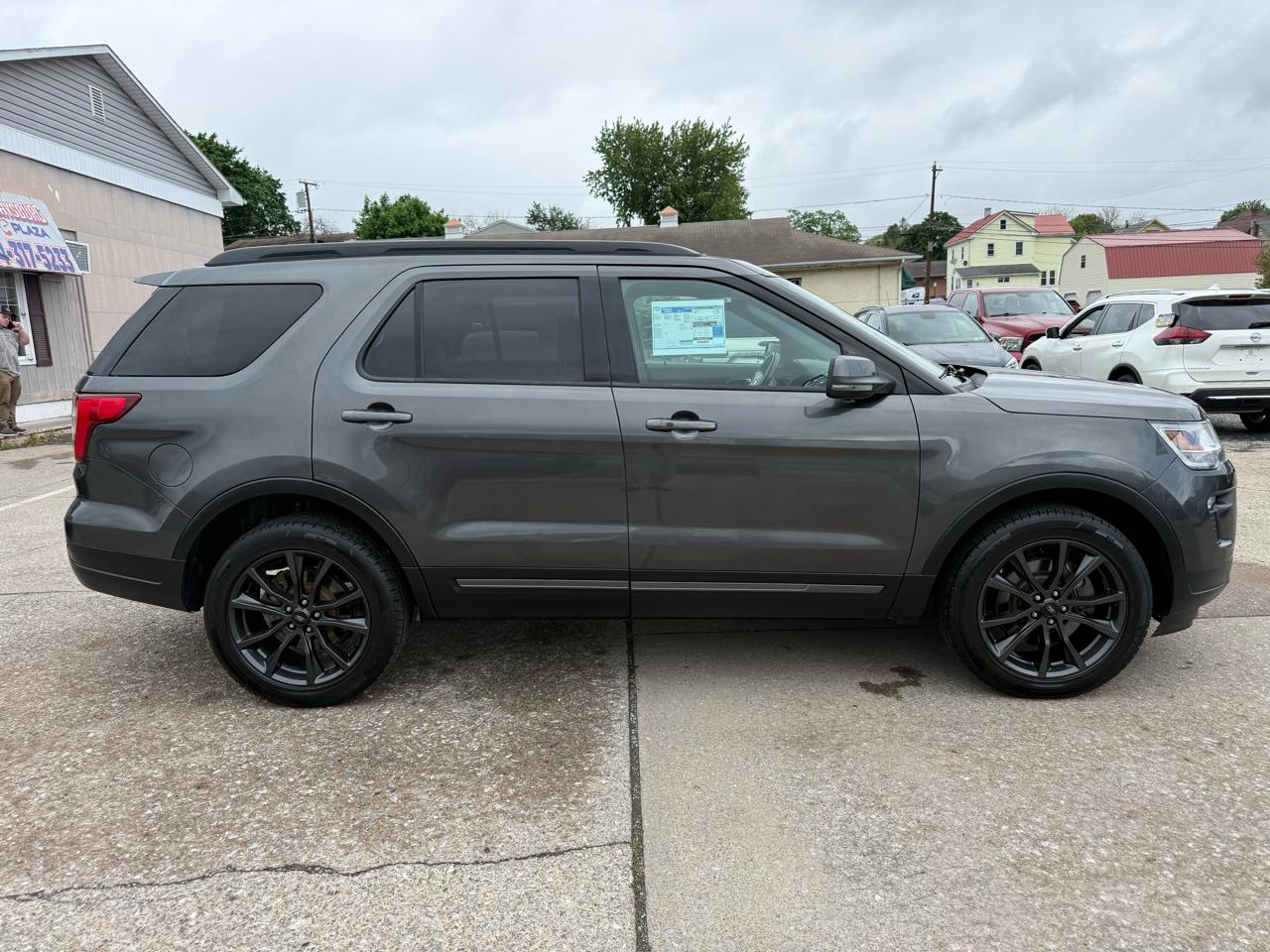 Ford Explorer XLT 4WD 2018