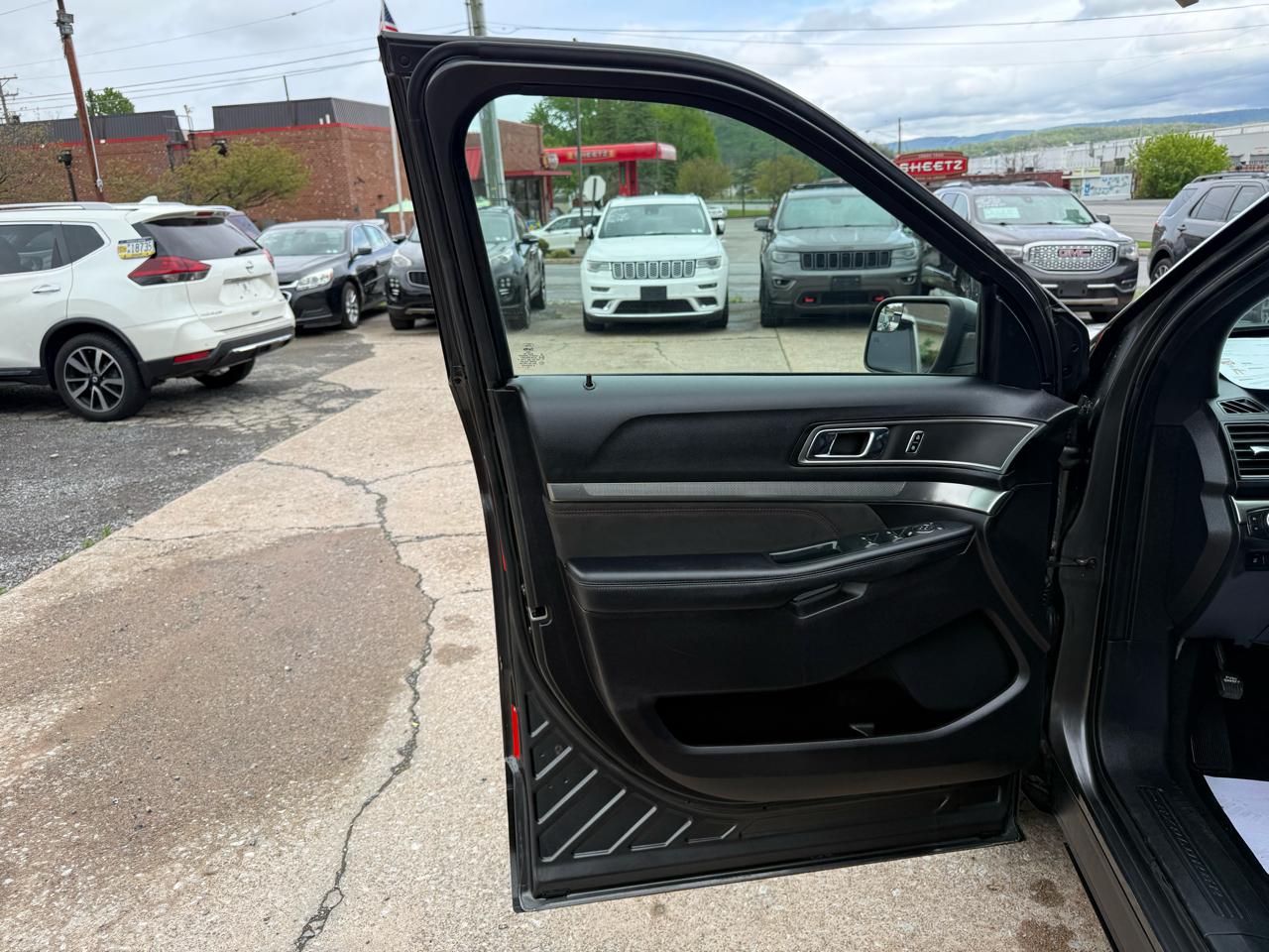 Ford Explorer XLT 4WD 2018