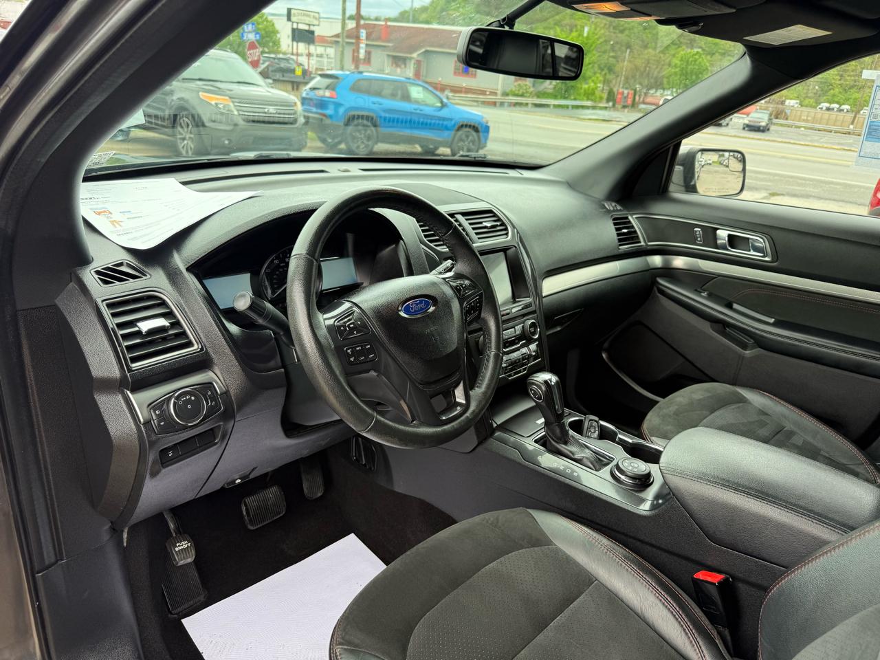 Ford Explorer XLT 4WD 2018