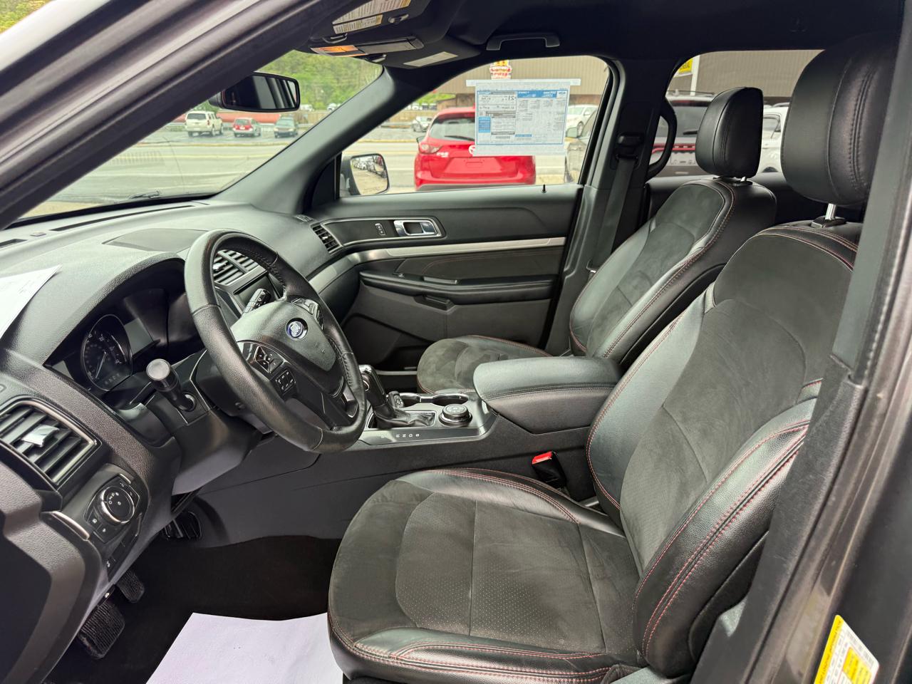 Ford Explorer XLT 4WD 2018