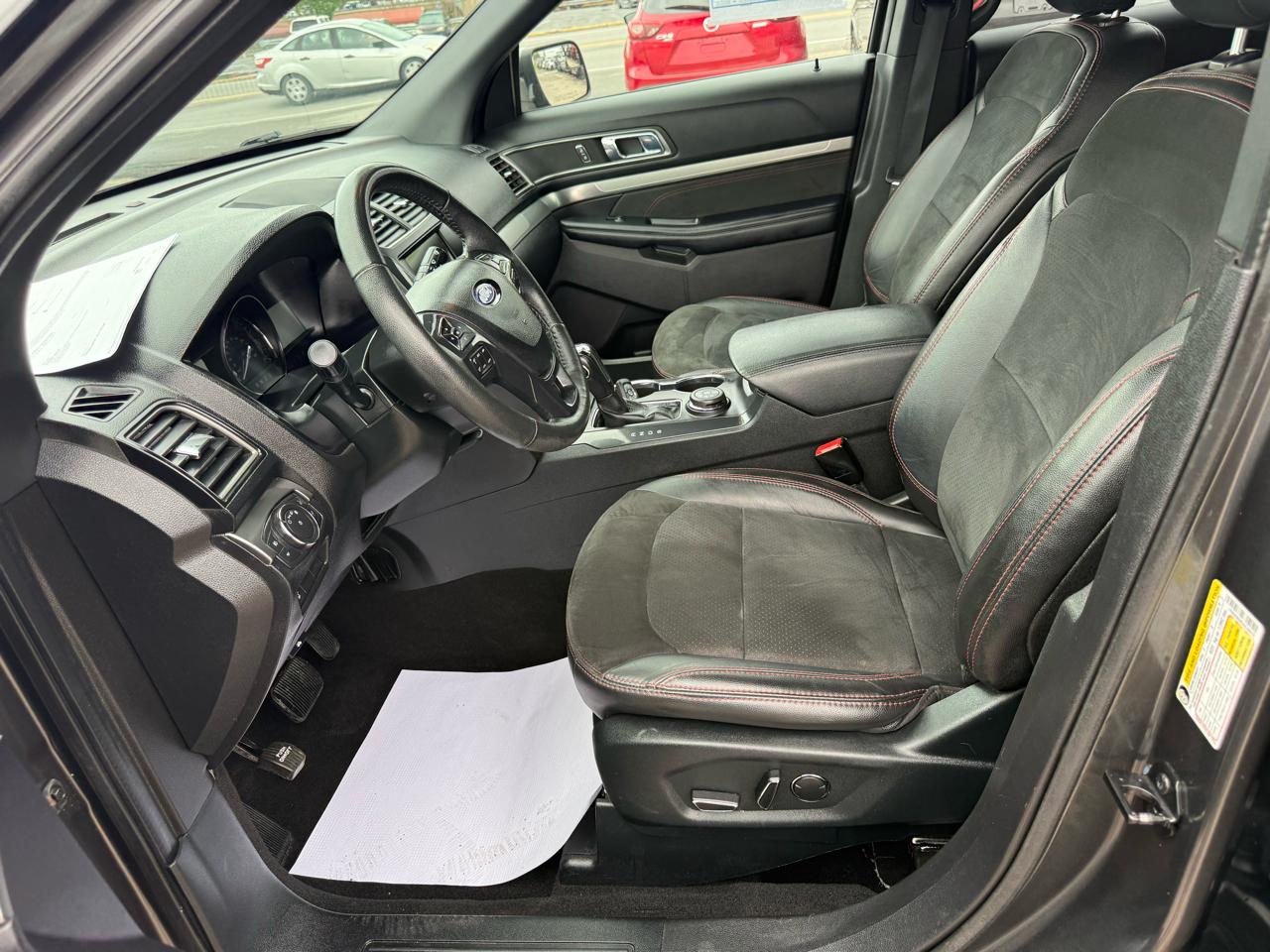 Ford Explorer XLT 4WD 2018
