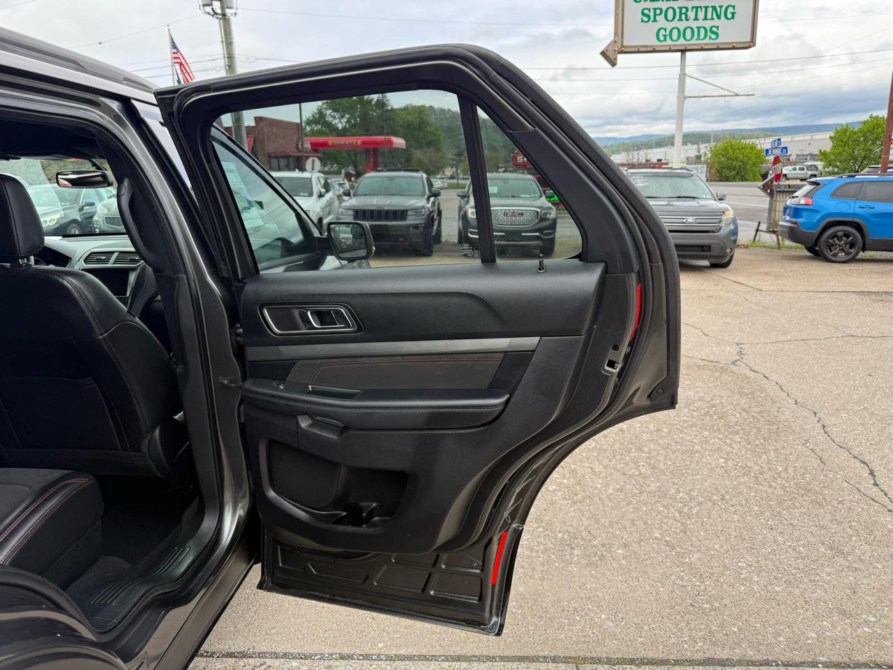 Ford Explorer XLT 4WD 2018