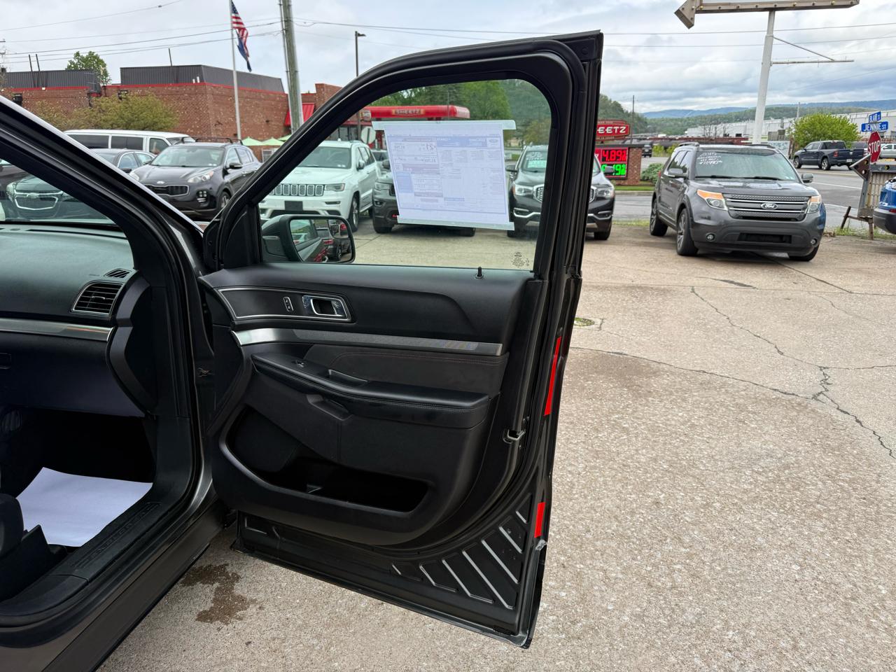 Ford Explorer XLT 4WD 2018