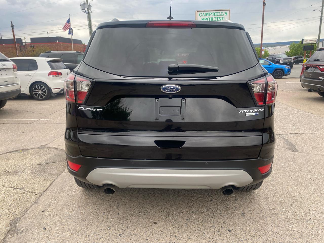 Ford Escape Titanium 4WD 2017