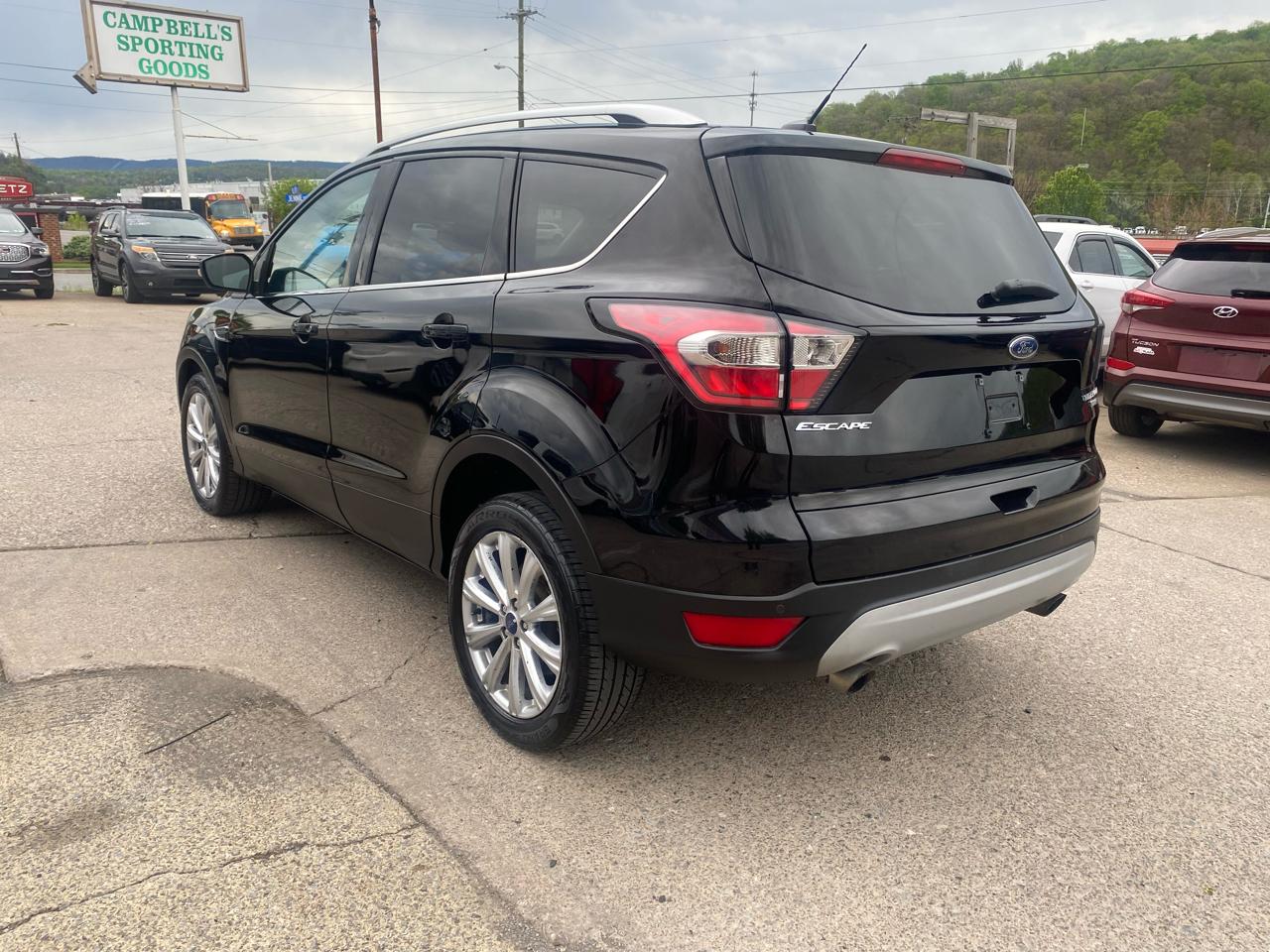 Ford Escape Titanium 4WD 2017