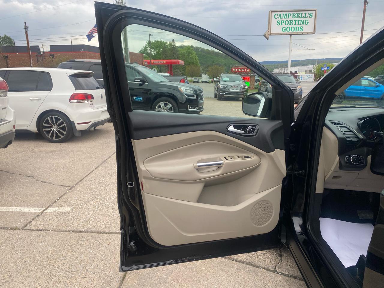 Ford Escape Titanium 4WD 2017