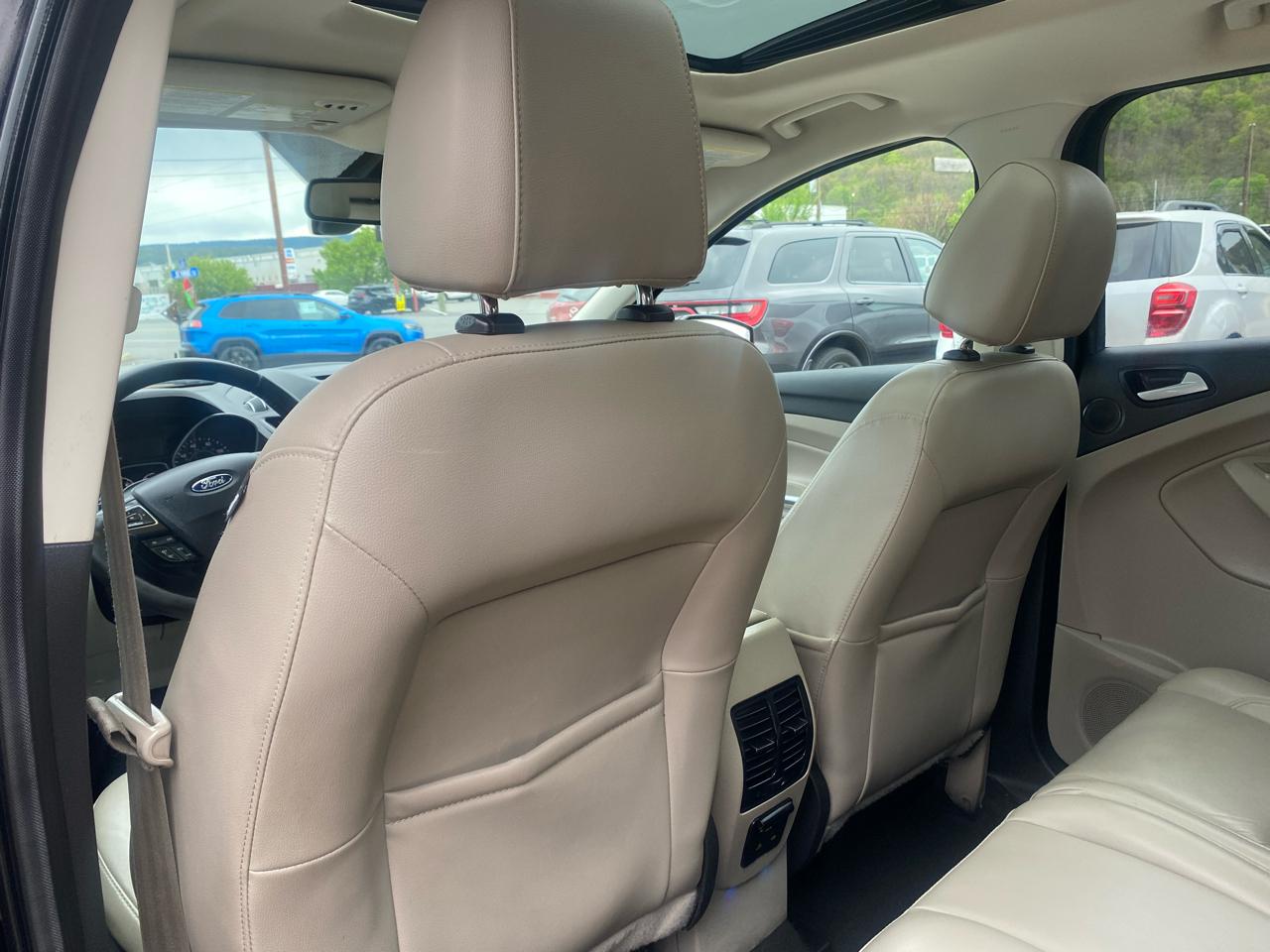 Ford Escape Titanium 4WD 2017