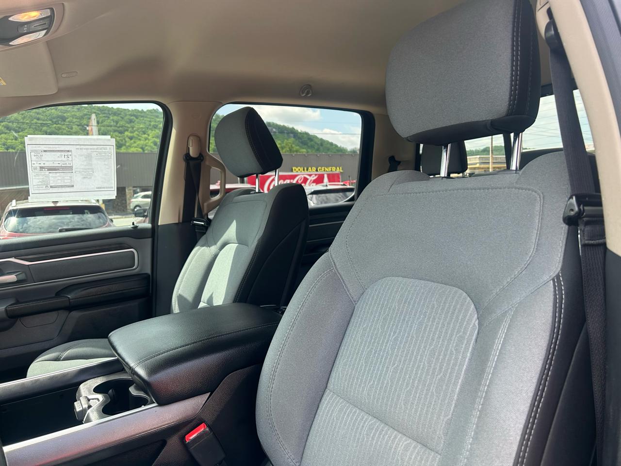 RAM 1500 Big Horn Crew Cab SWB 4WD 2020